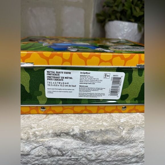 Diego's Biggest Rescue Metal Box - Picture 3 of 3